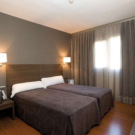 Hotel Cisneros الكالا ذي إِناريس الغرفة الصورة